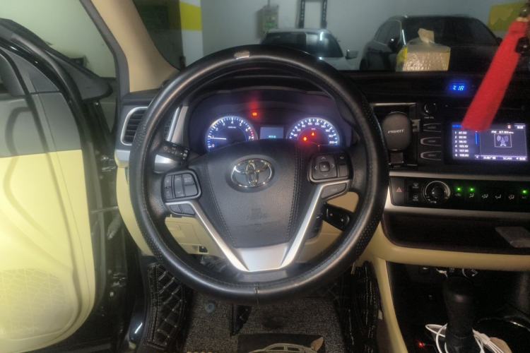Used Toyota Highlander 2018 2.0T Four-Wheel Drive Elite Edition 7 Seats China VI Standard Steering Wheel