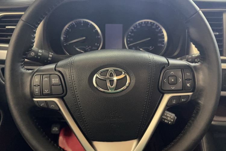 Used Toyota Highlander 2018 2.0T Four-Wheel Drive Prestige Version 7 Seats China VI Standard Steering Wheel