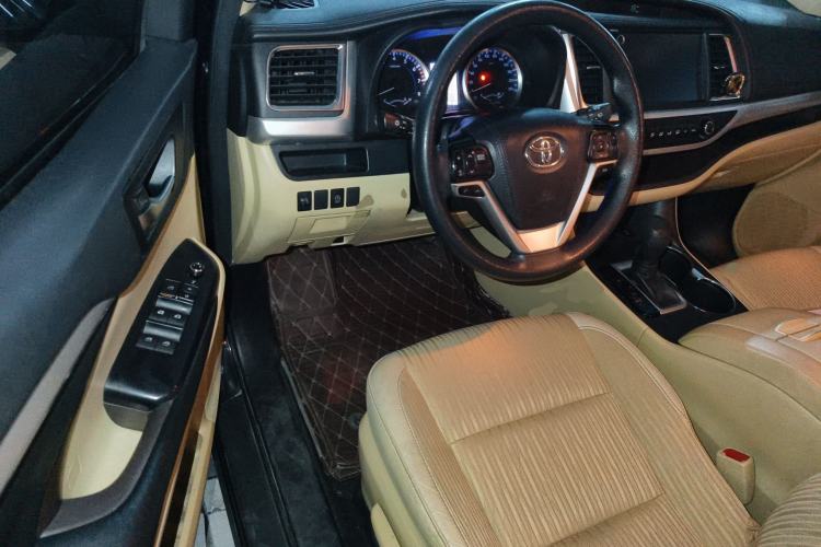 Used Toyota Highlander 2018 2.0T Four-Wheel Drive Elite Edition 7 Seats China V Standard Steering Wheel