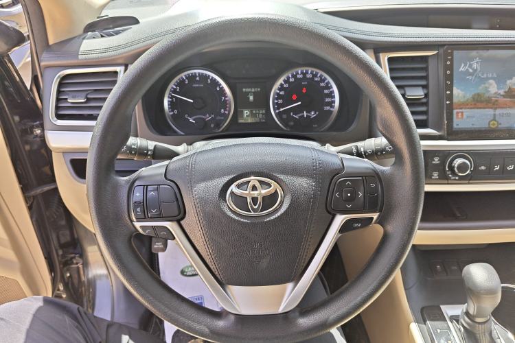 Used Toyota Highlander 2018 2.0T Four-Wheel Drive Elite Edition 7 Seats China V Standard Steering Wheel