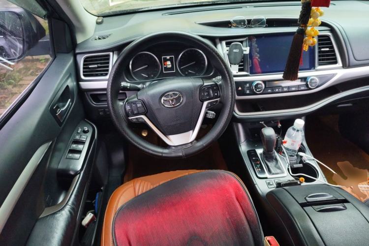 Used Toyota Highlander 2018 2.0T Four-Wheel Drive Prestige Version 7 Seats China V Emission Standard Steering Wheel