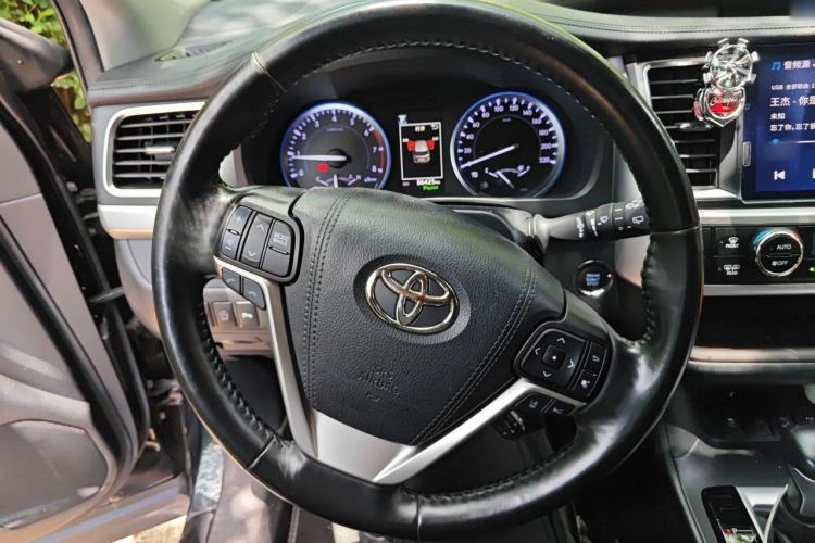 Used Toyota Highlander 2018 2.0T Four-Wheel Drive Supreme Edition 7-Seater China VI Steering Wheel