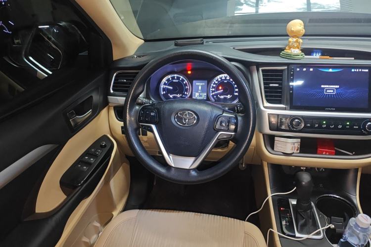 Used Toyota Highlander 2018 2.0T Four-Wheel Drive Elite Edition 7 Seats China VI Standard Steering Wheel