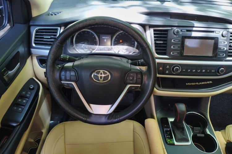 Used Toyota Highlander 2018 2.0T Four-Wheel Drive Elite Edition 7 Seats China V Standard Steering Wheel