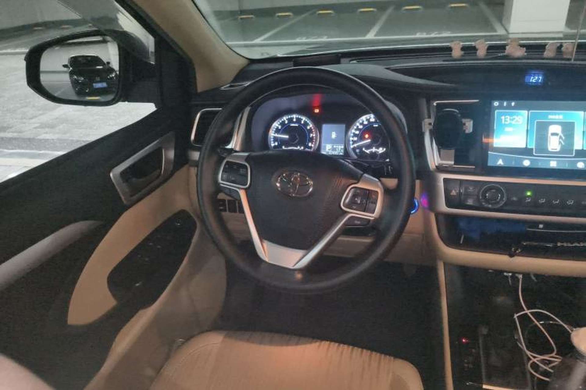 Used Toyota Highlander 2018 2.0T Four-Wheel Drive Elite Edition 7 Seats China VI Standard Steering Wheel