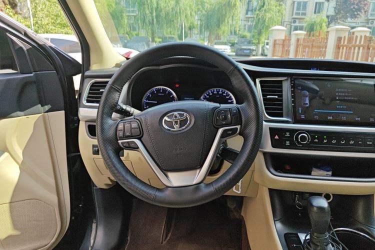 Used Toyota Highlander 2018 2.0T Four-Wheel Drive Elite Edition 7 Seats China V Standard Steering Wheel