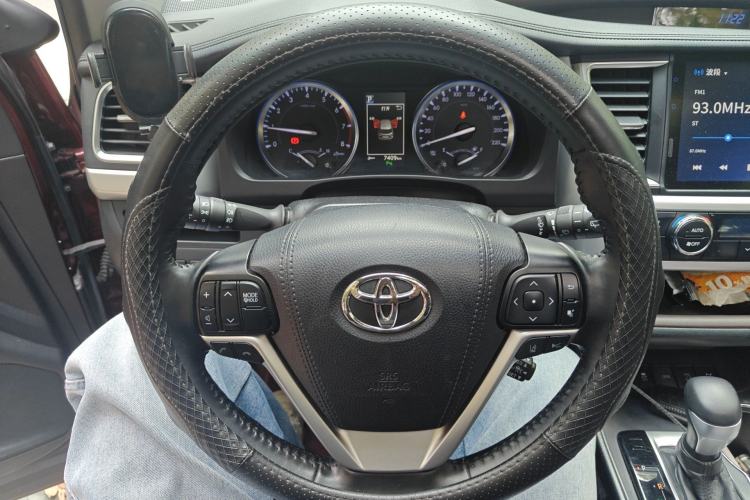 Used Toyota Highlander 2018 2.0T Four-Wheel Drive Prestige Version 7 Seats China VI Standard Steering Wheel