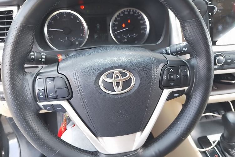 Used Toyota Highlander 2018 2.0T Four-Wheel Drive Elite Edition 7 Seats China V Standard Steering Wheel