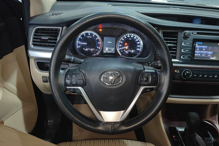Used Toyota Highlander 2018 2.0T Four-Wheel Drive Elite Edition 7 Seats China V Standard Steering Wheel