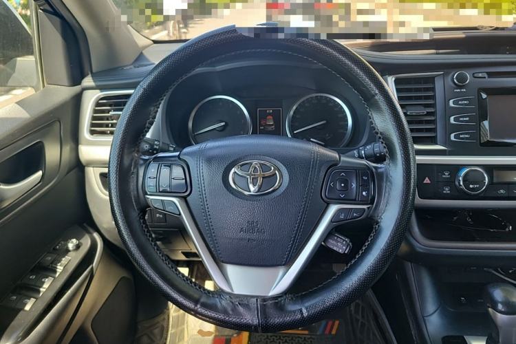 Used Toyota Highlander 2018 2.0T Four-Wheel Drive Luxury Version 7 Seats China VI Standard Steering Wheel