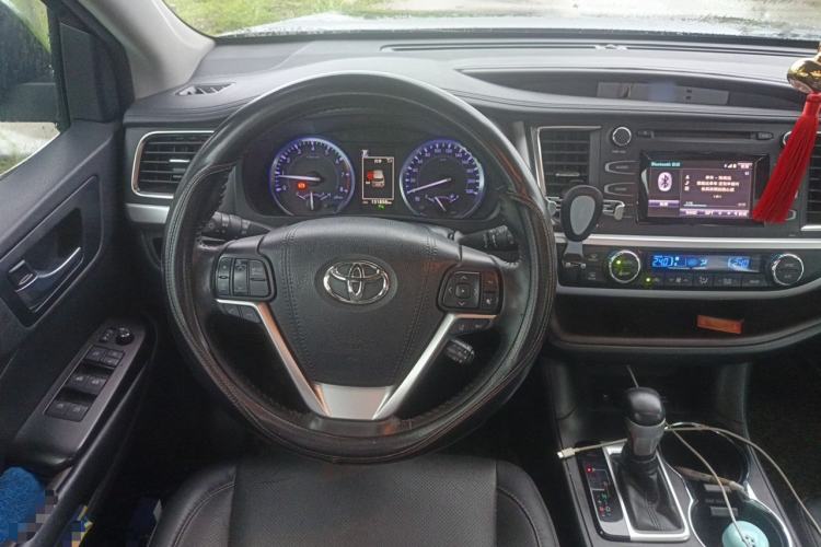 Used Toyota Highlander 2018 2.0T Four-Wheel Drive Luxury Edition 7 Seats China V Emission Standard Steering Wheel