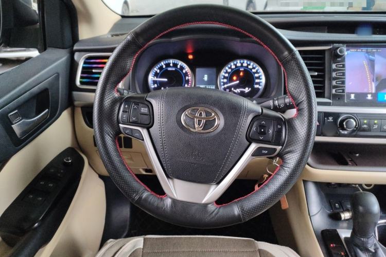 Used Toyota Highlander 2018 2.0T Four-Wheel Drive Elite Edition 7 Seats China VI Standard Steering Wheel