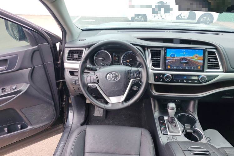 Used Toyota Highlander 2018 2.0T Four-Wheel Drive Luxury Version 7 Seats China VI Standard Steering Wheel