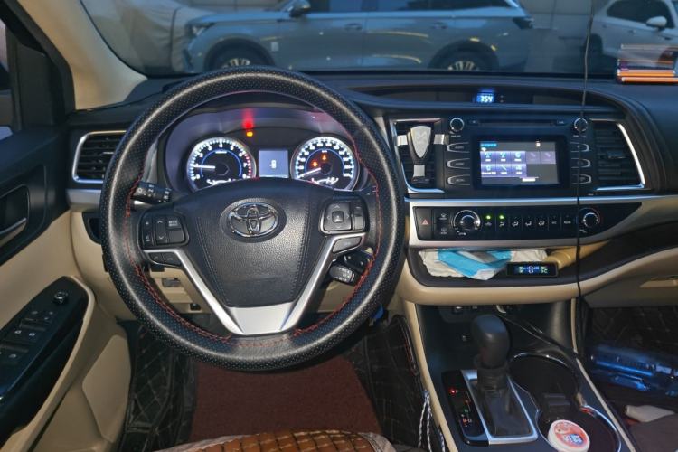 Used Toyota Highlander 2018 2.0T Two-Wheel Drive Elite Version 5 Seats China VI Standard Steering Wheel