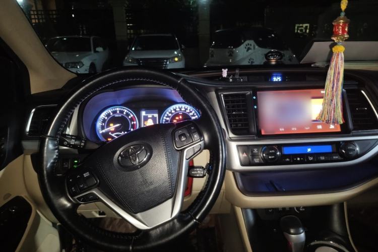 Used Toyota Highlander 2018 2.0T Four-Wheel Drive Ultimate Edition 7-Seater Emission Standard China V Steering Wheel
