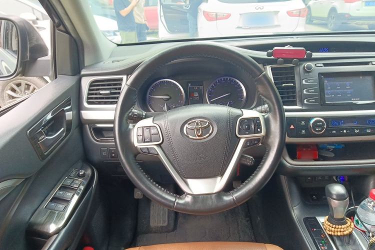 Used Toyota Highlander 2018 2.0T Four-Wheel Drive Knight Edition 7 Seats China VI Standard Steering Wheel