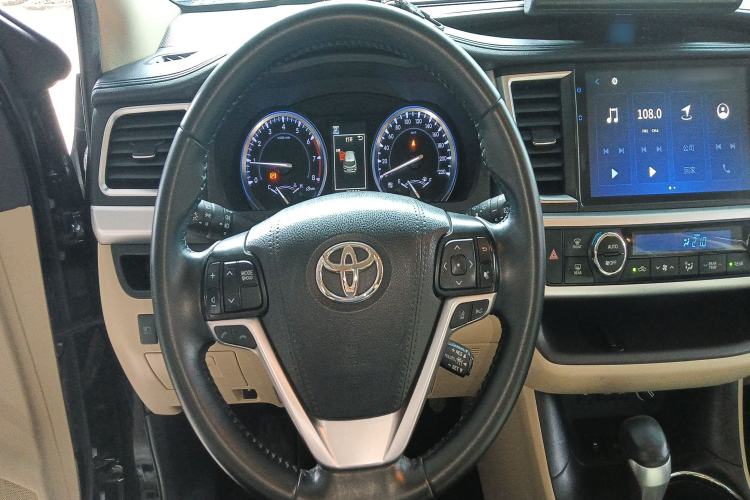 Used Toyota Highlander 2018 2.0T Four-Wheel Drive Prestige Version 7 Seats China VI Standard Steering Wheel