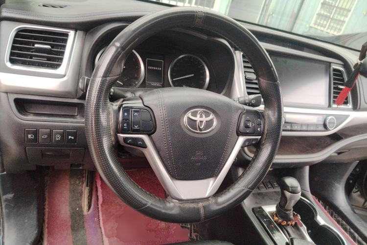 Used Toyota Highlander 2018 2.0T Four-Wheel Drive Prestige Version 7 Seats China VI Standard Steering Wheel