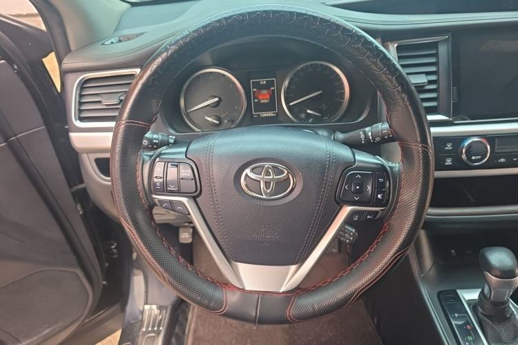 Used Toyota Highlander 2018 2.0T Four-Wheel Drive Prestige Version 7 Seats China VI Standard Steering Wheel