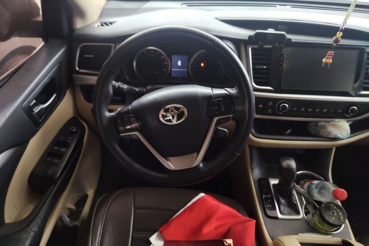 Used Toyota Highlander 2018 2.0T Four-Wheel Drive Elite Edition 7 Seats China V Standard Steering Wheel