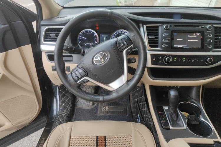 Used Toyota Highlander 2018 2.0T Four-Wheel Drive Elite Edition 7 Seats China V Standard Steering Wheel