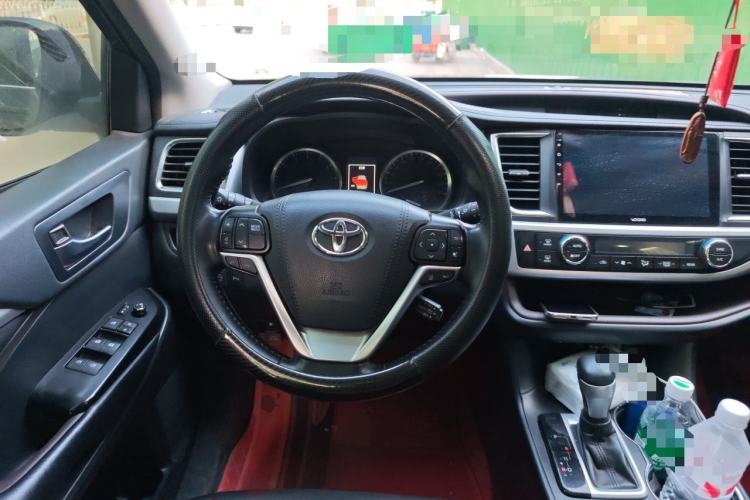 Used Toyota Highlander 2018 2.0T Four-Wheel Drive Luxury Edition 7 Seats China V Emission Standard Steering Wheel