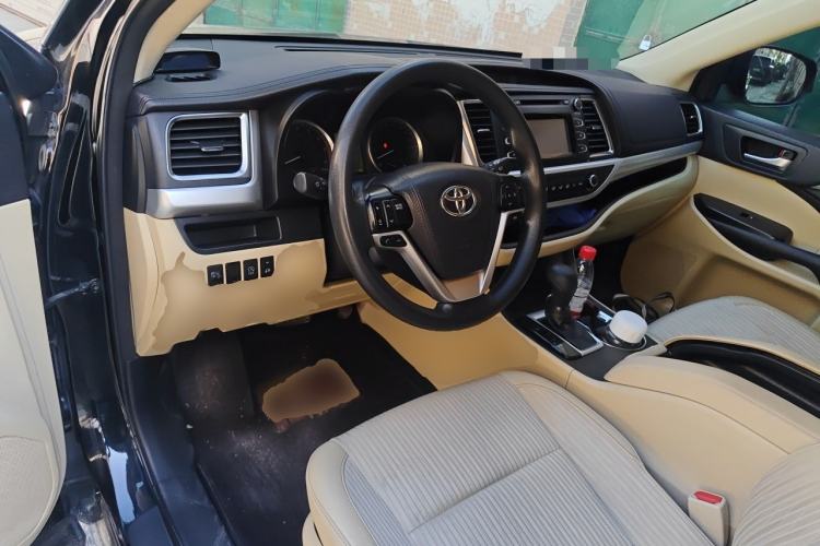 Used Toyota Highlander 2018 2.0T Two-Wheel Drive Elite Edition 5 Seats Emission Standard China V Steering Wheel