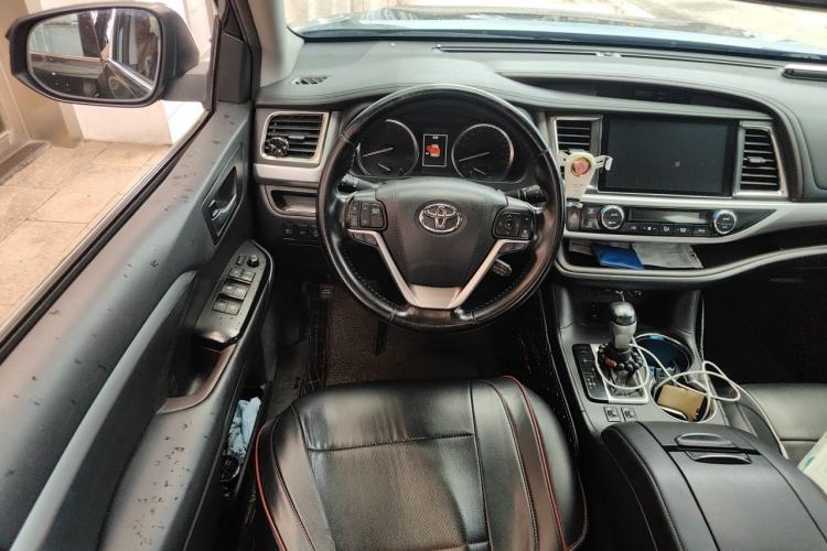 Used Toyota Highlander 2018 2.0T Four-Wheel Drive Prestige Version 7 Seats China V Emission Standard Steering Wheel