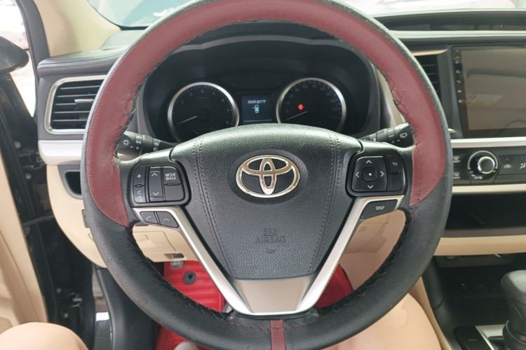 Used Toyota Highlander 2018 2.0T Two-Wheel Drive Elite Edition 7 Seats Emission Standard China V Steering Wheel