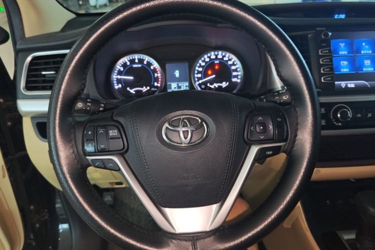 Used Toyota Highlander 2018 2.0T Four-Wheel Drive Elite Edition 7 Seats China VI Standard Steering Wheel