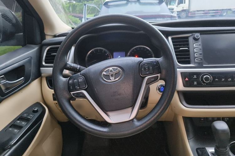 Used Toyota Highlander 2018 2.0T Four-Wheel Drive Elite Edition 7 Seats China V Standard Steering Wheel
