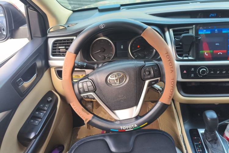 Used Toyota Highlander 2018 2.0T Four-Wheel Drive Elite Edition 7 Seats China V Standard Steering Wheel