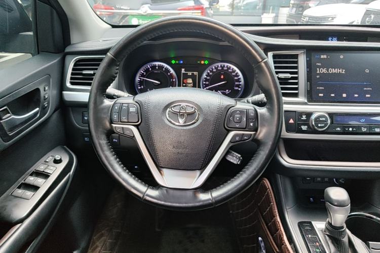 Used Toyota Highlander 2018 2.0T Four-Wheel Drive Ultimate Edition 7-Seater Emission Standard China V Steering Wheel