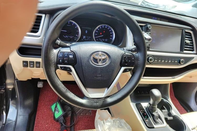 Used Toyota Highlander 2018 2.0T Four-Wheel Drive Elite Edition 7 Seats China VI Standard Steering Wheel