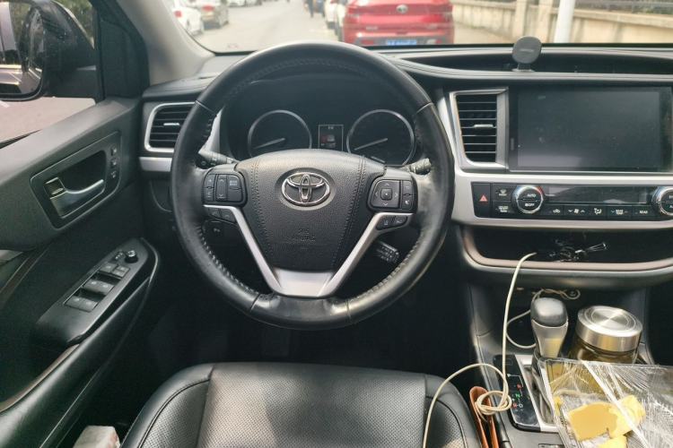 Used Toyota Highlander 2018 2.0T Four-Wheel Drive Supreme Edition 7-Seater China VI Steering Wheel