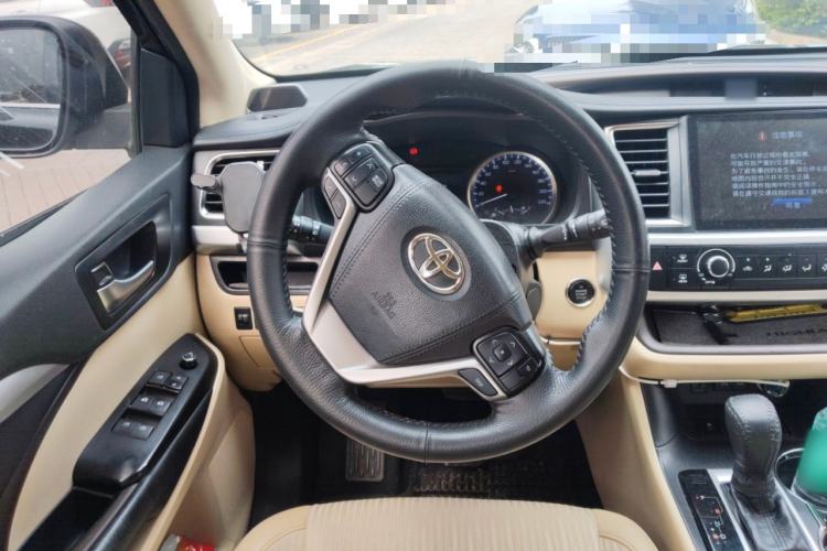 Used Toyota Highlander 2018 2.0T Four-Wheel Drive Elite Edition 7 Seats China VI Standard Steering Wheel