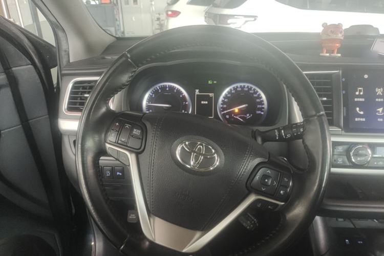 Used Toyota Highlander 2018 2.0T Four-Wheel Drive Prestige Version 7 Seats China VI Standard Steering Wheel