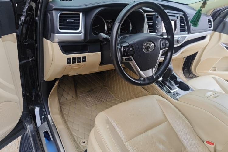 Used Toyota Highlander 2018 2.0T Four-Wheel Drive Luxury Edition 7 Seats China V Emission Standard Steering Wheel