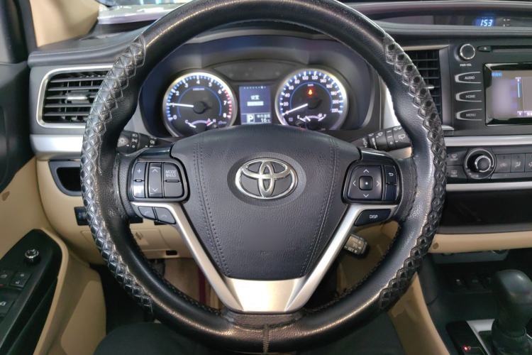 Used Toyota Highlander 2018 2.0T Four-Wheel Drive Elite Edition 7 Seats China VI Standard Steering Wheel