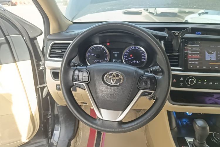 Used Toyota Highlander 2018 2.0T Four-Wheel Drive Elite Edition 7 Seats China V Standard Steering Wheel