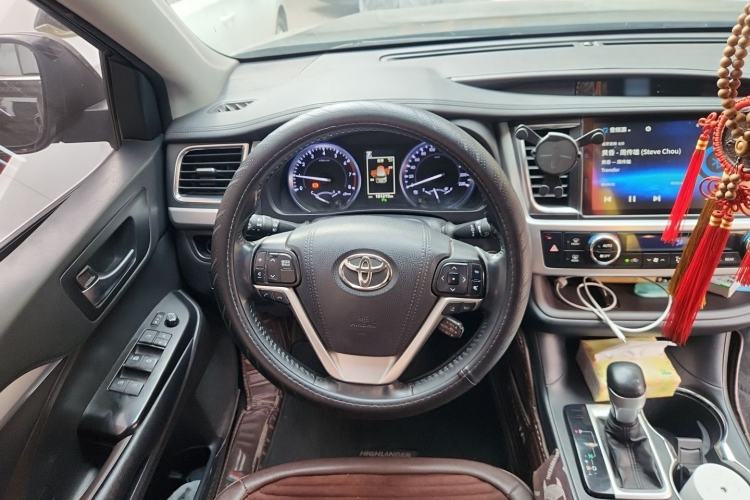 Used Toyota Highlander 2018 2.0T Four-Wheel Drive Prestige Version 7 Seats China V Emission Standard Steering Wheel