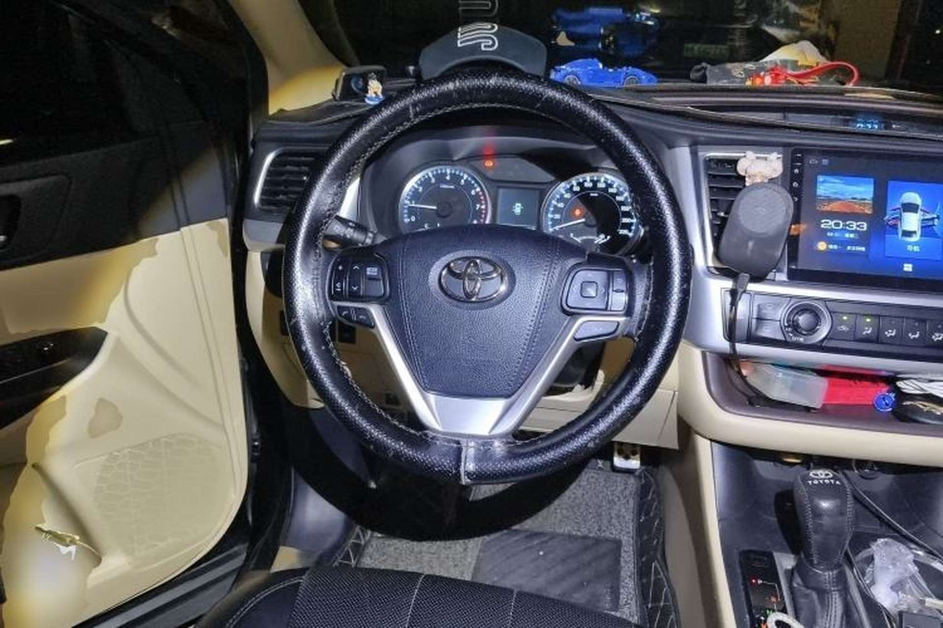 Used Toyota Highlander 2018 2.0T Two-Wheel Drive Elite Edition 7 Seats China VI Standard Steering Wheel