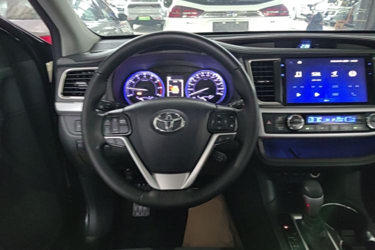 Used Toyota Highlander 2018 2.0T Four-Wheel Drive Ultimate Edition 7-Seater Emission Standard China V Steering Wheel