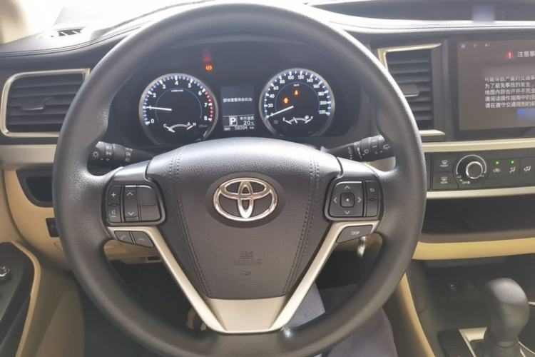 Used Toyota Highlander 2018 2.0T Two-Wheel Drive Elite Version 5 Seats China VI Standard Steering Wheel
