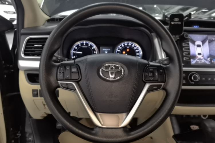 Used Toyota Highlander 2018 2.0T Four-Wheel Drive Elite Edition 7 Seats China VI Standard Steering Wheel