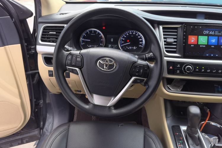 Used Toyota Highlander 2018 2.0T Four-Wheel Drive Elite Edition 7 Seats China VI Standard Steering Wheel