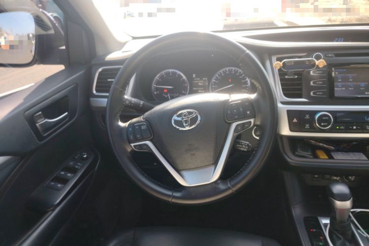 Used Toyota Highlander 2018 2.0T Four-Wheel Drive Luxury Edition 7 Seats China V Emission Standard Steering Wheel