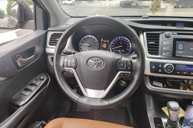 Used Toyota Highlander 2018 2.0T Four-Wheel Drive Knight Edition 7 Seats China VI Standard Steering Wheel