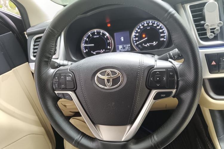 Used Toyota Highlander 2018 2.0T Four-Wheel Drive Elite Edition 7 Seats China VI Standard Steering Wheel