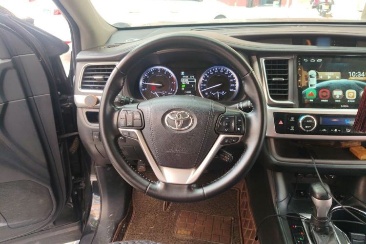 Used Toyota Highlander 2018 2.0T Four-Wheel Drive Luxury Edition 7 Seats China V Emission Standard Steering Wheel